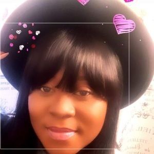 Meet your Posher, Deanna